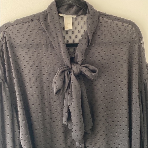 H & M Top Blouse - Picture 4 of 10